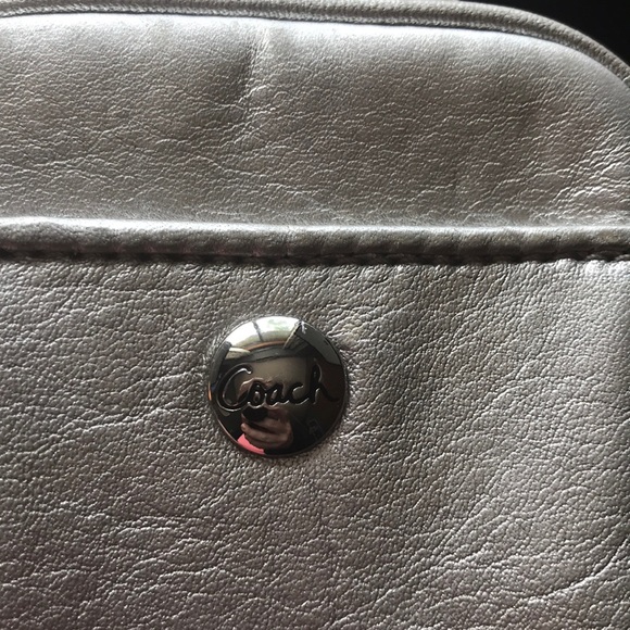 Coach wristlet. Great condition. - Picture 4 of 5